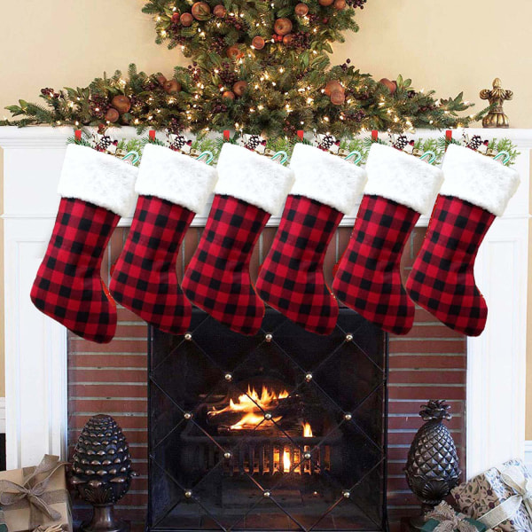 Jouluiset sukat 3 kpl 16,5\" plyysimansetilla (Buffalo Plaid)