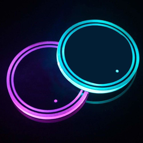 2 stk. LED-bilkopholdere - Kopholder med 7 farver lysende lyspude - USB-opladningsmåtte til drikkekopholder - Dekorationsatmosfærelys