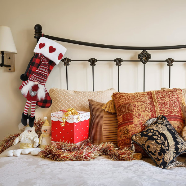2st stora julstrumpor 3D plysch söt tomte med långa ben Hängstrumpor Röd svart buffelpläd Xmas hängande dekorationer