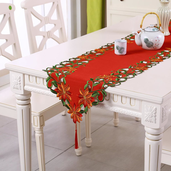 Julebroderet bordløber Rød julebordløber, juleudhulet bordløber med blomsterblade Linned