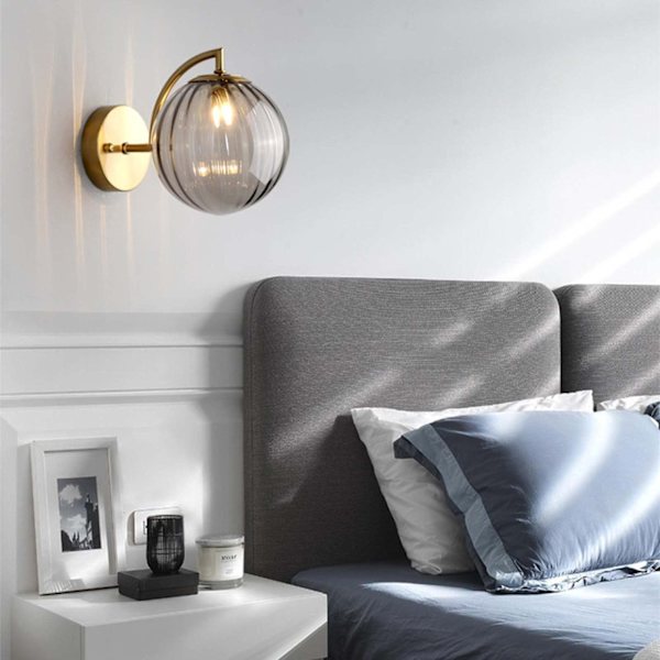 Grå glaskula vägglampa, Grå glasglob med guld bas vägglampa för sängbord
