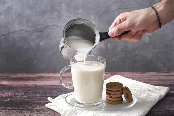 Tyrkisk kaffekande og lille kasserolle i rustfrit stål