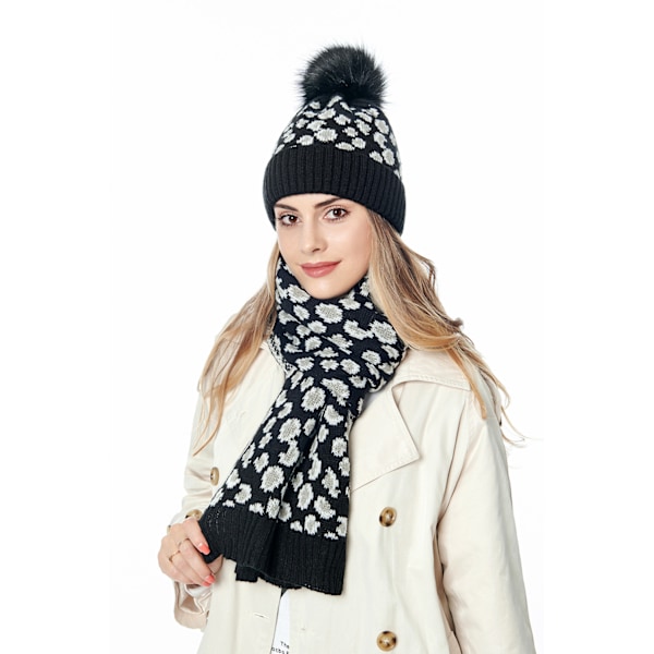 Damhatt och Scarfs Set, Leopardmönstrad Fleece Pom Pom Mössa Black