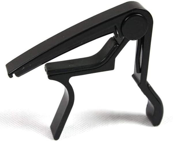 Sort guitar capo - skift tone og spil i sort stil
