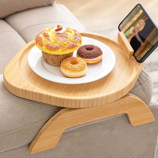 Bambus Sofa Arm Tray Bord med Roterende Mobilholder, Stabil Sofa Armlæn, Klips-På Sofa Tray Bord til Brede Sofaer