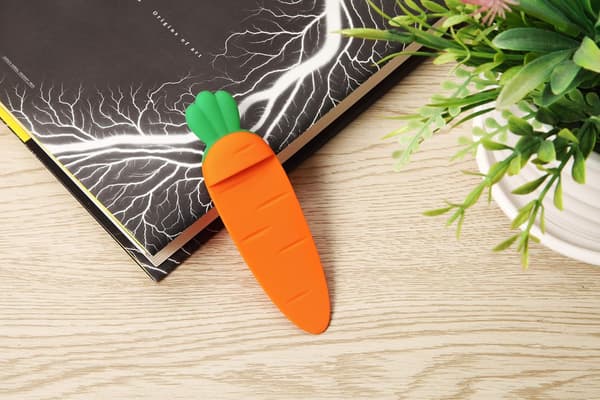 Bokmärken, 2-pack morotsformade silikonbokmärken, orange