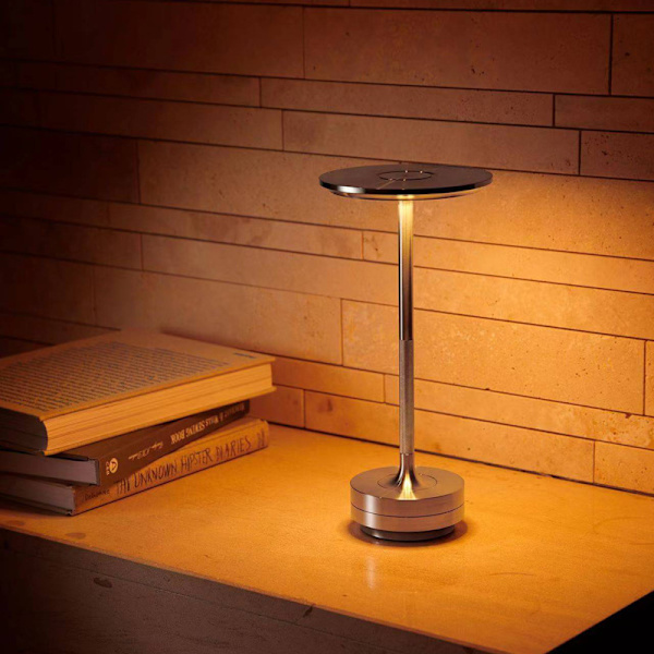 Ladeskrivebordlampe uten ledning, dimmbar, vanntett, metall, USB-ladbare skrivebordlampe - 1 stk - Gull