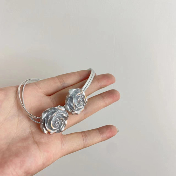 Sølv rose kragebeins choker, to roser