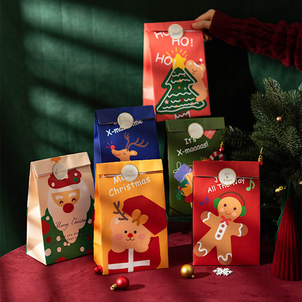 12 st julgodispåsar, presentpåsar, presentinslagningspapper, födelsedagspåsar