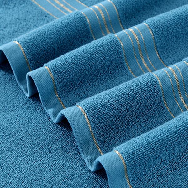 Handduksset - 2 handdukar 34*74 cm, - 1 badlakan 70*140 cm, -