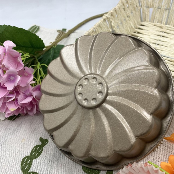 Creative DIY Chrysanthemum Pie Pan Cake Mold Oven Baking Tools Ho