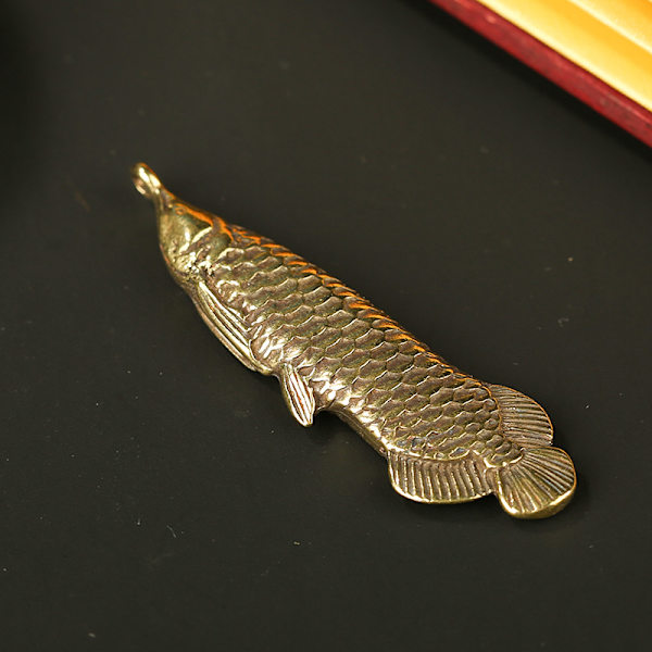 Lucky fisk Arowana Mini Skulptur Statue 3D Kobber Figur Penda