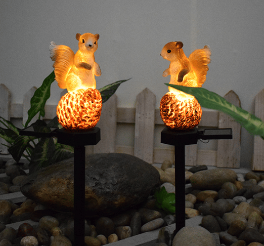 Pine Pine Squirrel Solar - harpiks egern dekoration - til have,