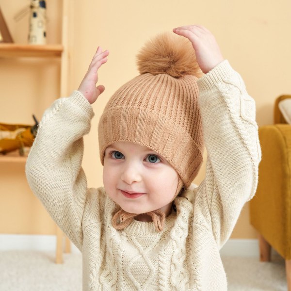 Stickad mössa för barn med justerbara flätor hörselskydd plus varm baby (brun)