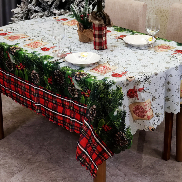 Valkoinen joulupöytäliina, talviaiheinen puu, suorakaiteen muotoinen pöytä
