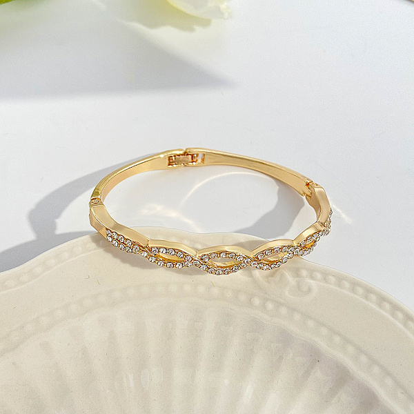 Västerländska smycken Glamorösa damarmband Smycken Armband Presentarmband Diamant Modearmband
