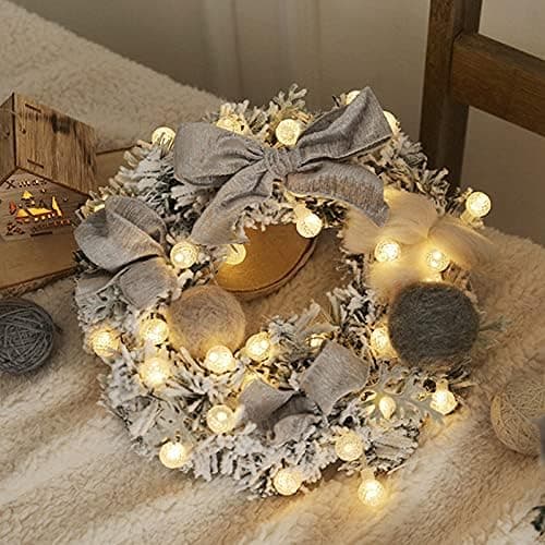 Kunstig julekrans med LED-lys