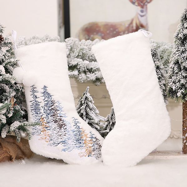 2 st vita plysch julstrumpe presentpåsar
