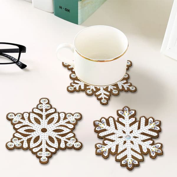 Diamantmalt DIY snøflak treunderlag