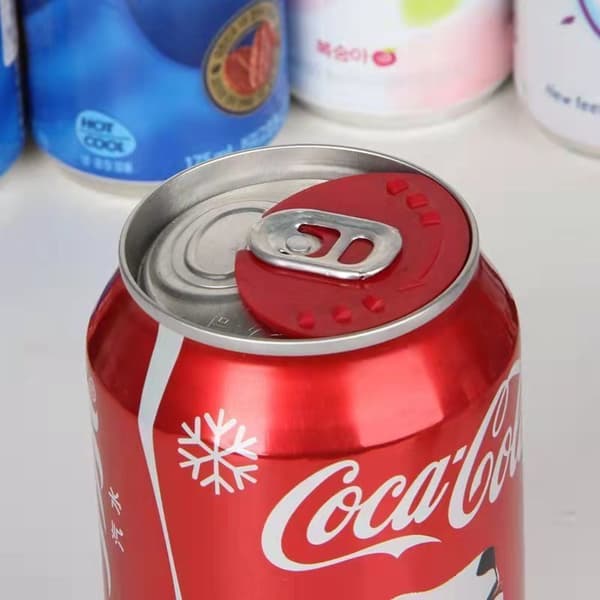 6-pack med återanvändbara dryckesburkslock av plast