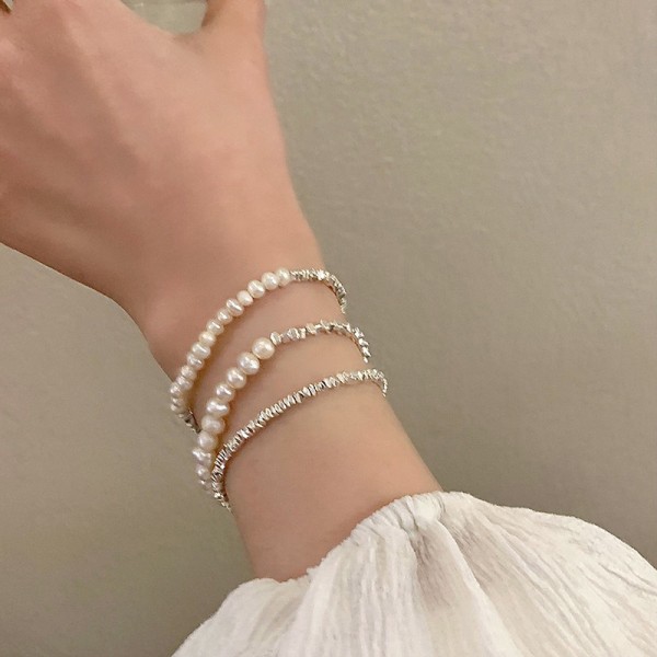 3Pcs Baroque pearl bracelets in different sizes