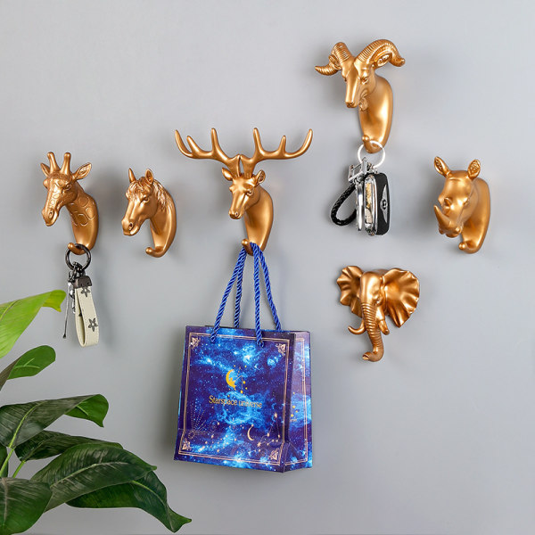 Hangers and hangers Towel racks Wall mounted animal keys Giraffe