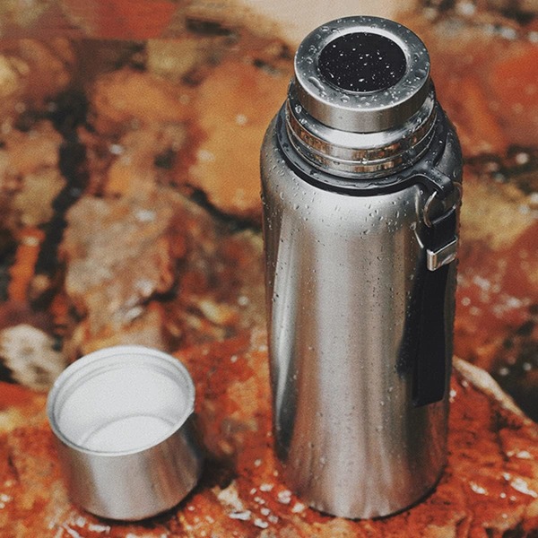 Vakuumisolerade vattenflaskor Thermal kolv för varm dryck 1.5LT