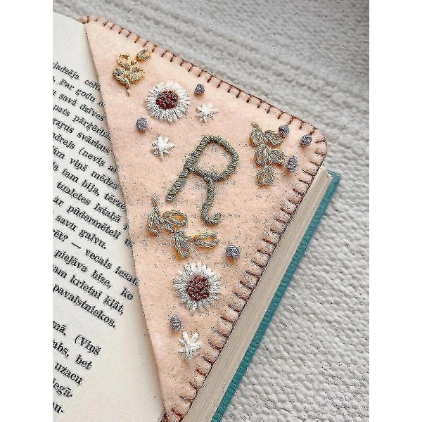 (Spring, R)Personalized Hand Embroidered Corner Bookmark,cute Flo