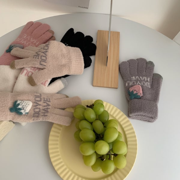 Kreativa pekskärmshandskar Söta jordgubbsgaffel fingerhandskar O
