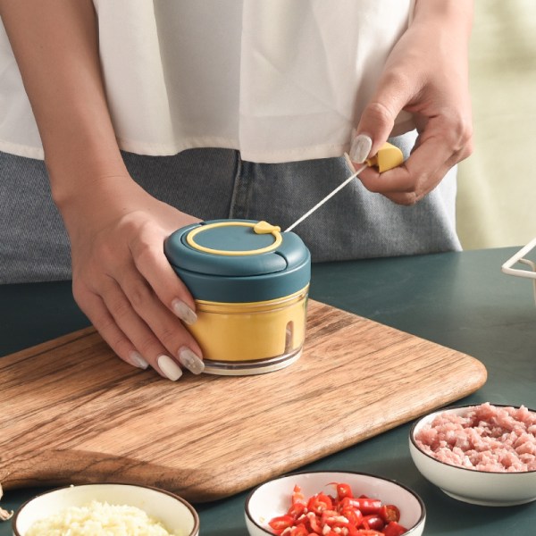 Hachoir manuel avec éplucheur d'ail pour la cuisine, robot de cuisine  manuel avec cordon de tirage pour légumes, mini hachoir à ail