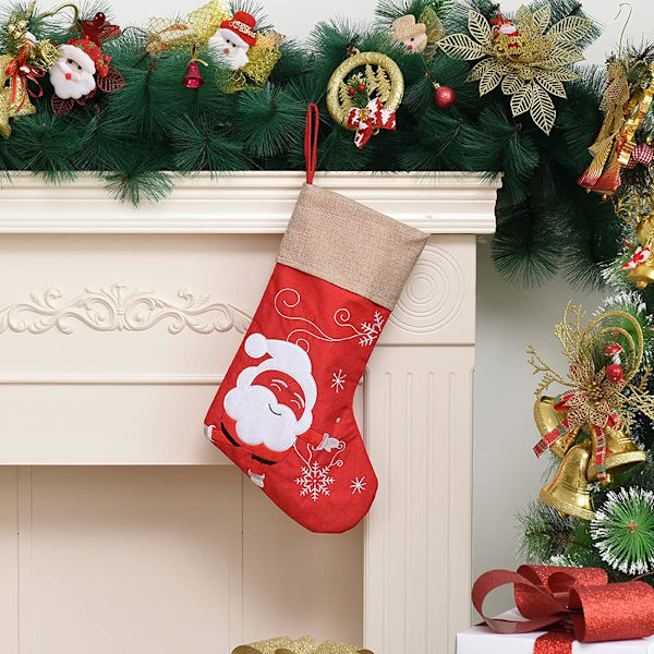 2 stycken julstrumpor - för julgodispåsar - tomte