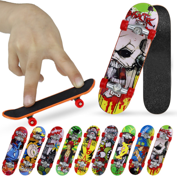 7 sormen skeittilaudan setti, Mini sormen lelut Deck Truck Finger Board Skate Park Poika Lapset Lahja (Satunnainen kuvio)