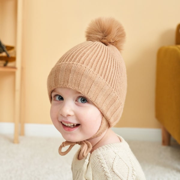 Stickad mössa för barn med justerbara flätor hörselskydd plus varm baby (brun)