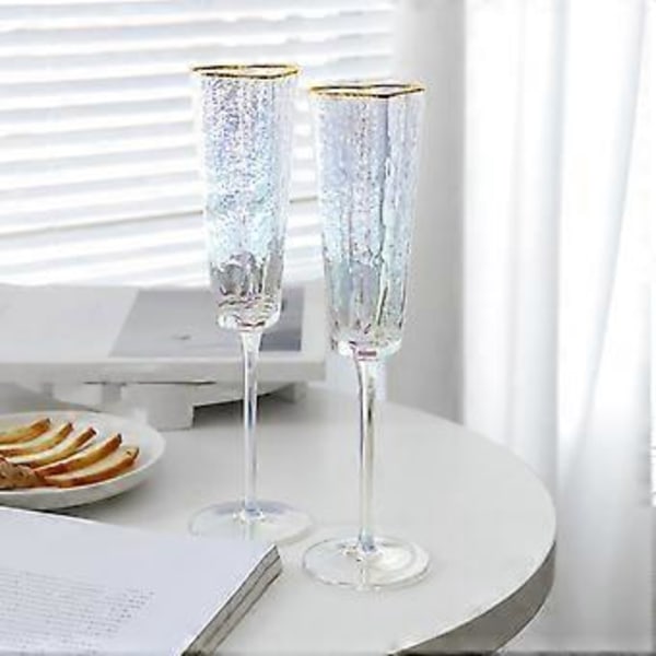 2 stk. Hjerteformede vinglas Sofistikerede champagneglas med gyldne kanter Glasvarer til elegant servering af drikkevarer
