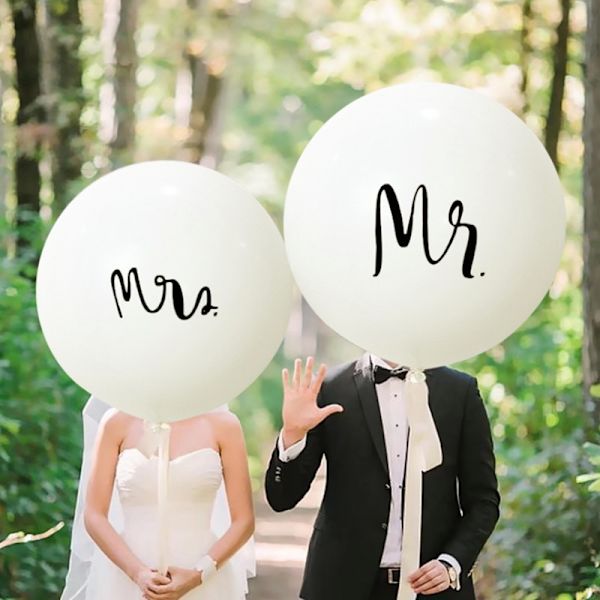 2 x 36\" Jättebröllopsballonger - Vita Mr. & Mrs. (papper = endast ballonger)