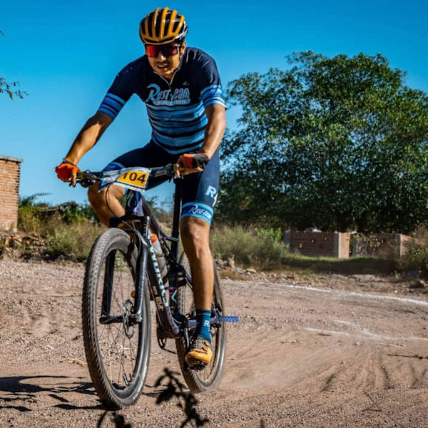 1 Pari Alumiiniseos Liukumattomat Pyörätapit, BMX-Tapit, Sylinterimäinen F