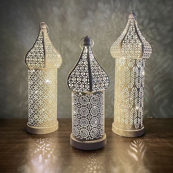 Marockansk vit ihålig LED-vindlampa, järnlykta, sovrum, vardagsrum, atmosfär, dekorativa lampor prydnader (liten storlek 27,2 cm hög)