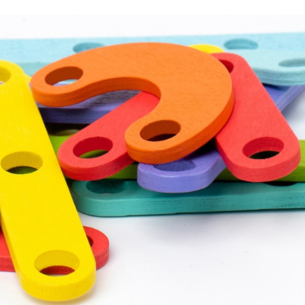 Träpussel med olika former, pedagogiska leksaker