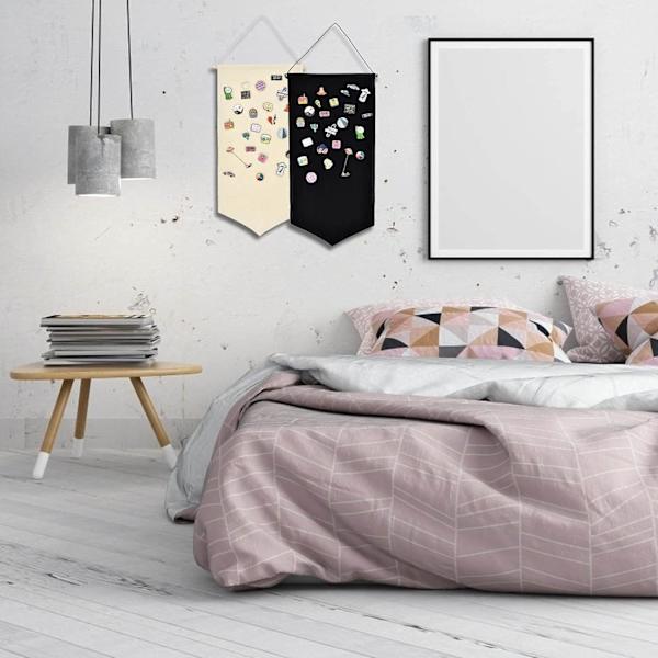 Väggmonterad brosch smyckesförvaringslåda, canvas displayställ för emalj stift, örhänge halsband glittrande stift förvaringslåda (vit)