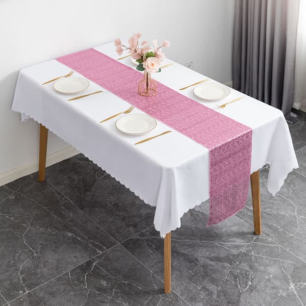 Glitrende roségullbord og stoler til bryllup og jul