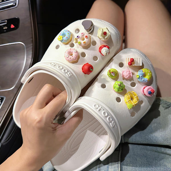 14 st donut-snackskoaccessoarer för Croc-berlocker för tonåringar och män