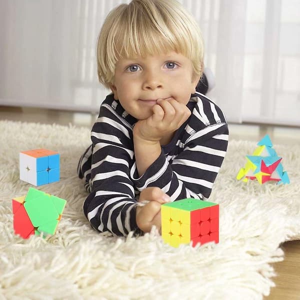 Speed Cube Set, Cube Bundle 2x2 3x3 Pyramid och Skew Speed Cube Magic Smooth Cube Pussel Leksak För Barn [4 Pack]