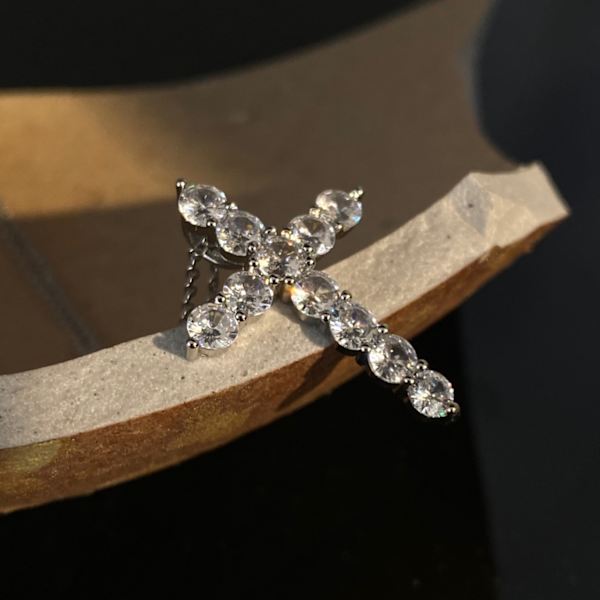 Kors Silverpläterat Halsband Hänge Mode Cubic Zirkon Bröllop