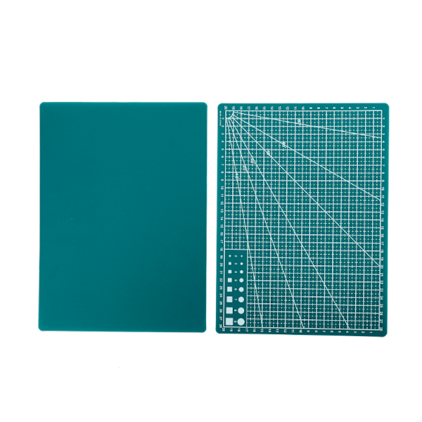 Skärmatta i metriska mått, storlek 30 * 22 cm/självläkande skärmatta för kontor