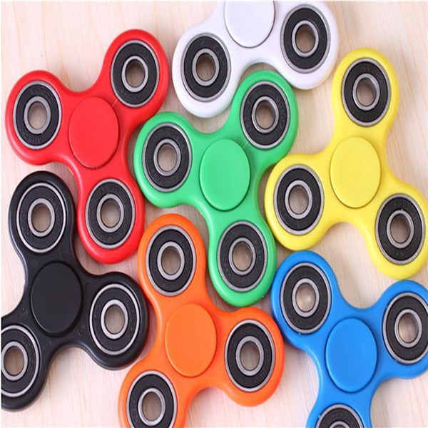 Set med 4 Fidget Bärbara Snurrande Toppar med Högpresterande Stre