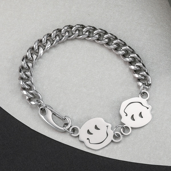 Herre reke armbånd smiley knapp koblet til en liten snor Eur