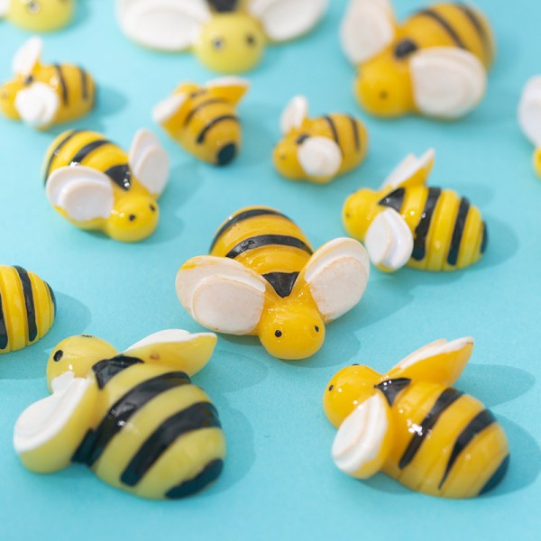 50 stk. Cartoon Bee Resin Tilbehør (14mm) DIY Hovedbeklædning