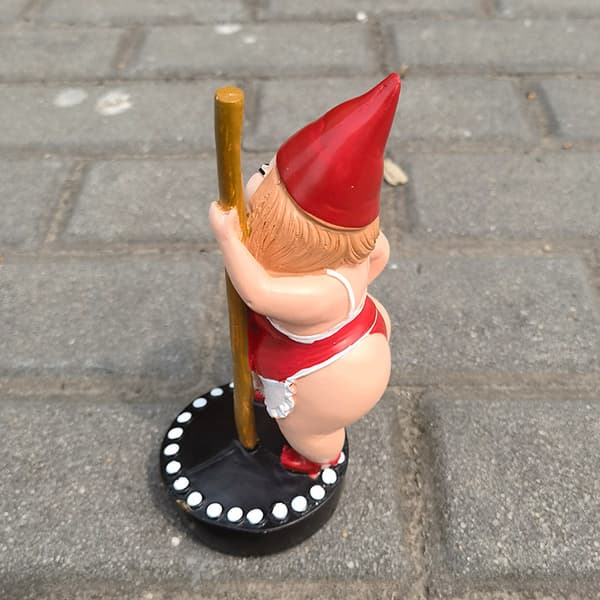Pol dansande tomte staty, trädgårdstomtar i harts, rolig utomhustomt