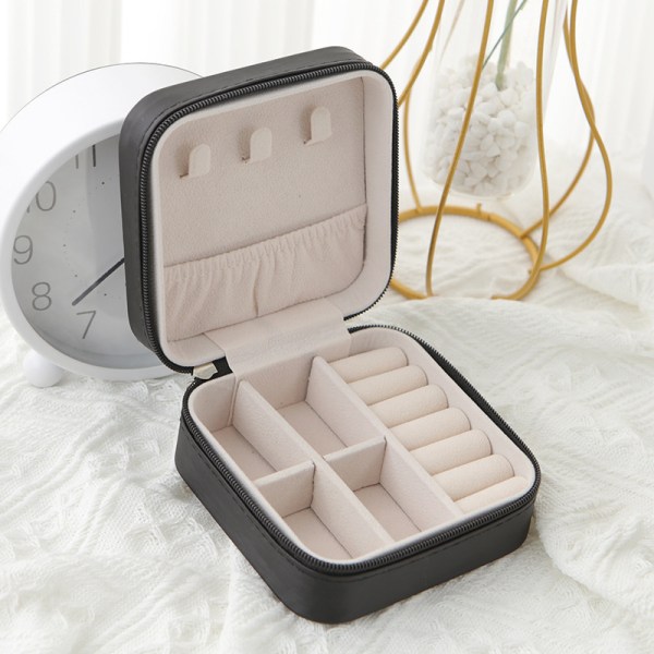 Svart, 9,5 * 9,5 * 5 cm liten bärbar syntetiskt läder smyckeskrin