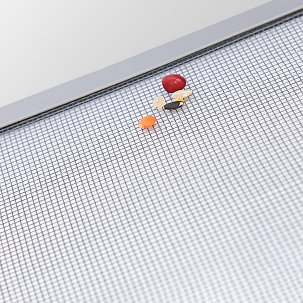 Set med 1 myggnät med innovativ magnetisk fixering för 60 cm *